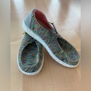 Hey Dude  size 9 EU 40